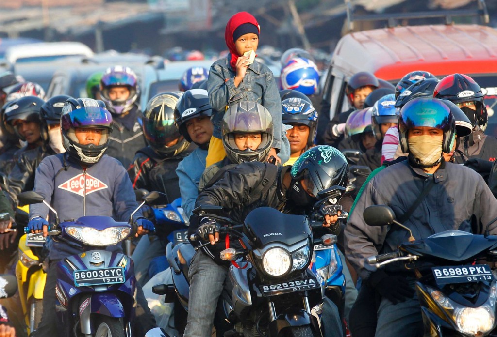 motorcyclists-on-the-road-in-indonesia-data